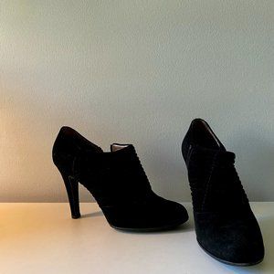 Near Perfect Ferragamo Suede Booties - 9.5